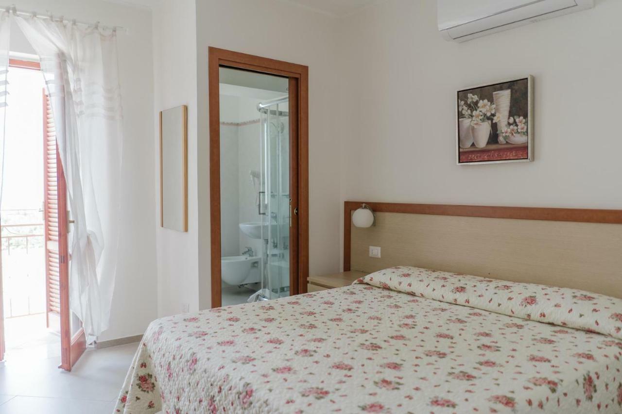 Hotel Santa Rosalia Marina di Camerota Zewnętrze zdjęcie